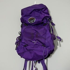 Osprey Sirrus 50 Liter Backpacking/Hiking Back Pack Purple
